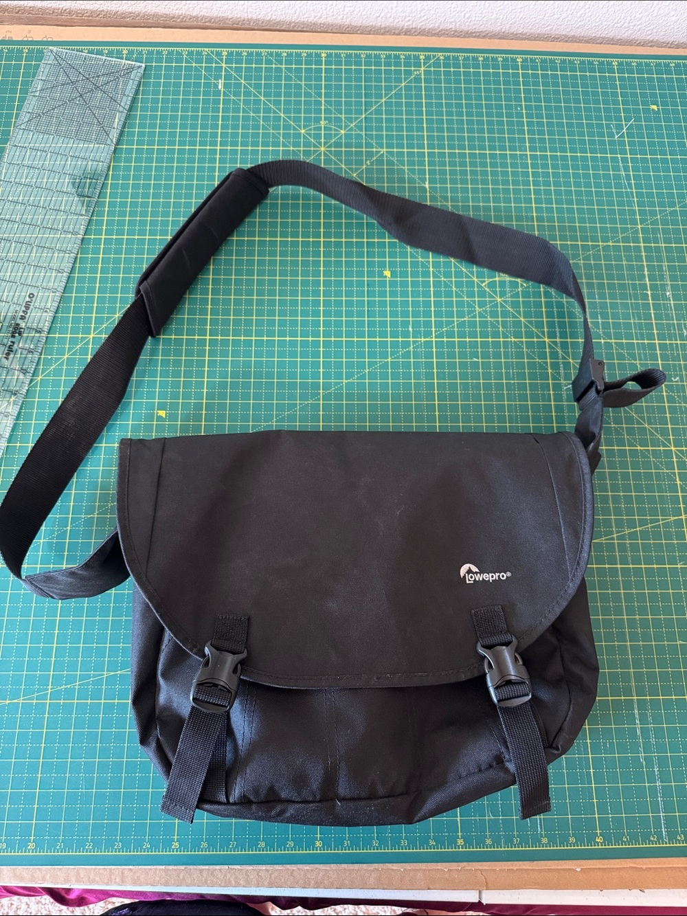 Lowepro Black Messenger Bag. Never used — Durable Everyday Camera & Tech Carry